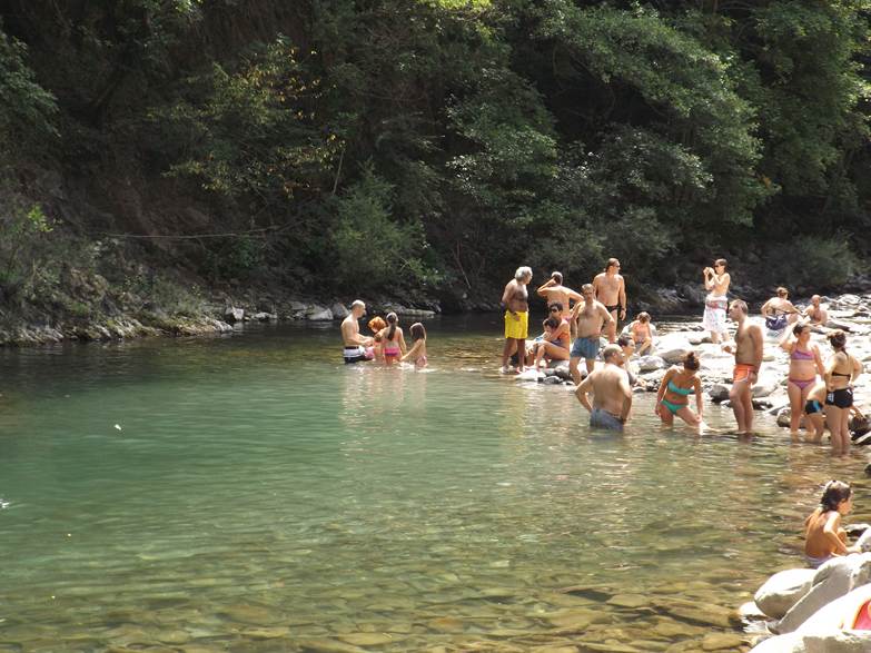  Image name: Image17.jpg 
 width: 783 pixel 
 height: 587 pixel 
 Size: 110305 bytes 
 Click to enlarge 